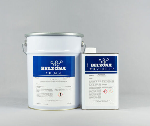 Belzona 7111 - Système de calage versable haute performance conçu pour le support, l’alignement et l’ancrage précis des équipements lourds en environnements marins et industriels.