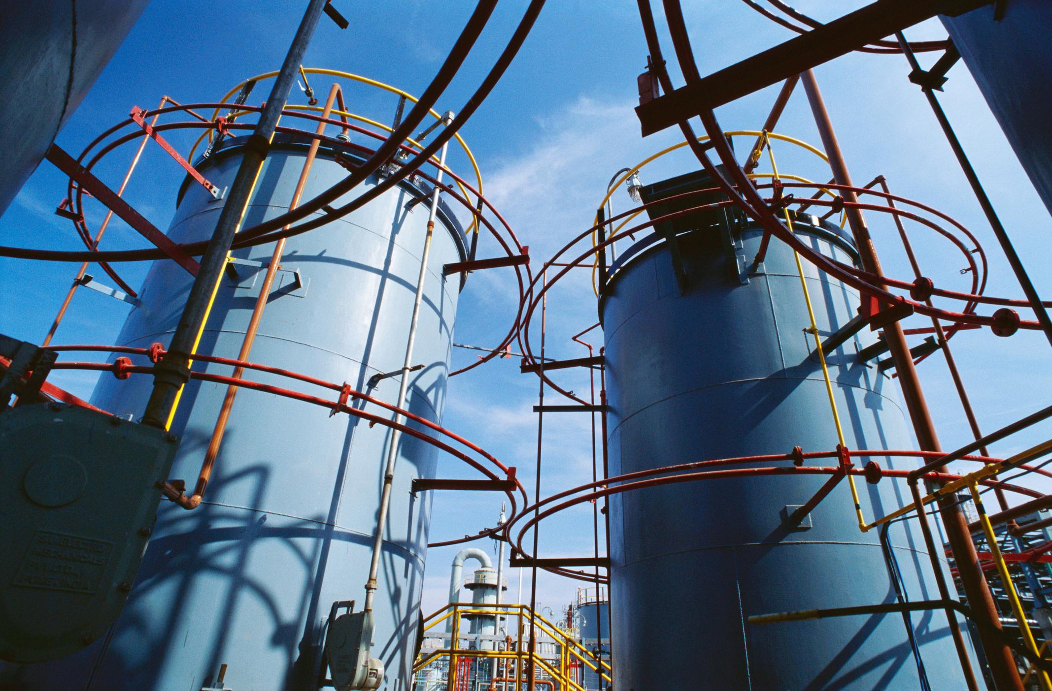 Réservoir usine de pétrochimie