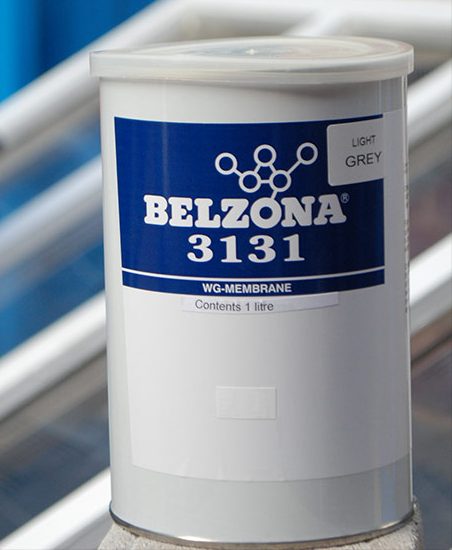 Belzona 3131 est un système d’étanchéification souple à application liquide conçu pour réparer et protéger durablement les toitures. Ce revêtement mono-composant à base d’uréthane peut être appliqué par tous les temps et offre une protection imperméable durable contre l’eau, les intempéries et les rayonnements UV.